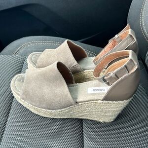 Steve Madden wedged sandal